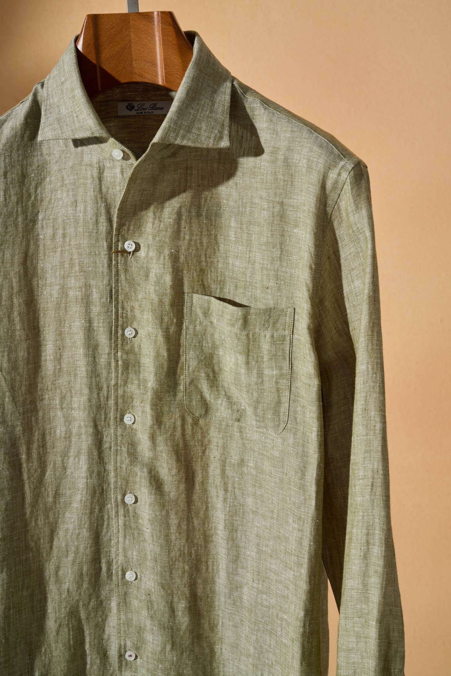 。New#🟥Loro Piana 同风格亚麻衬衫，来自意大利的100%天然亚麻，自带呼吸感的肌理纹理，让