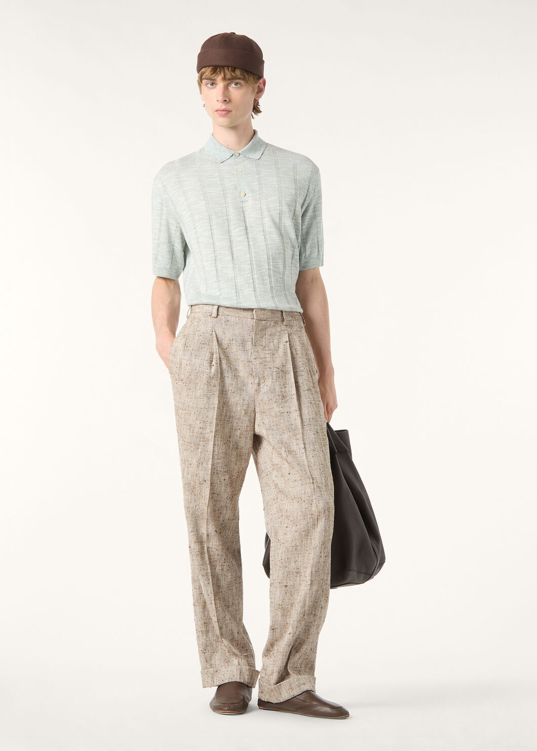 。New#🟥这是来自意大利奢侈品牌Loro Piana（诺悠翩雅）的亚麻混纺针织短袖Polo衫，也是品牌