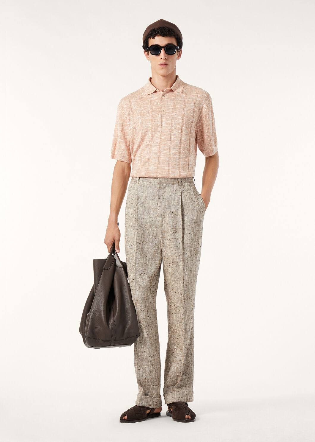 。New#🟥这是来自意大利奢侈品牌Loro Piana（诺悠翩雅）的亚麻混纺针织短袖Polo衫，也是品牌