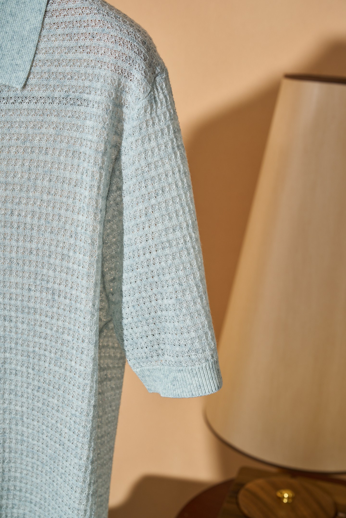 。New#🟥Loro Piana 华夫格针织POLO衫，标志性的亚麻混纺肌理，自带会呼吸的透气孔夏天的松