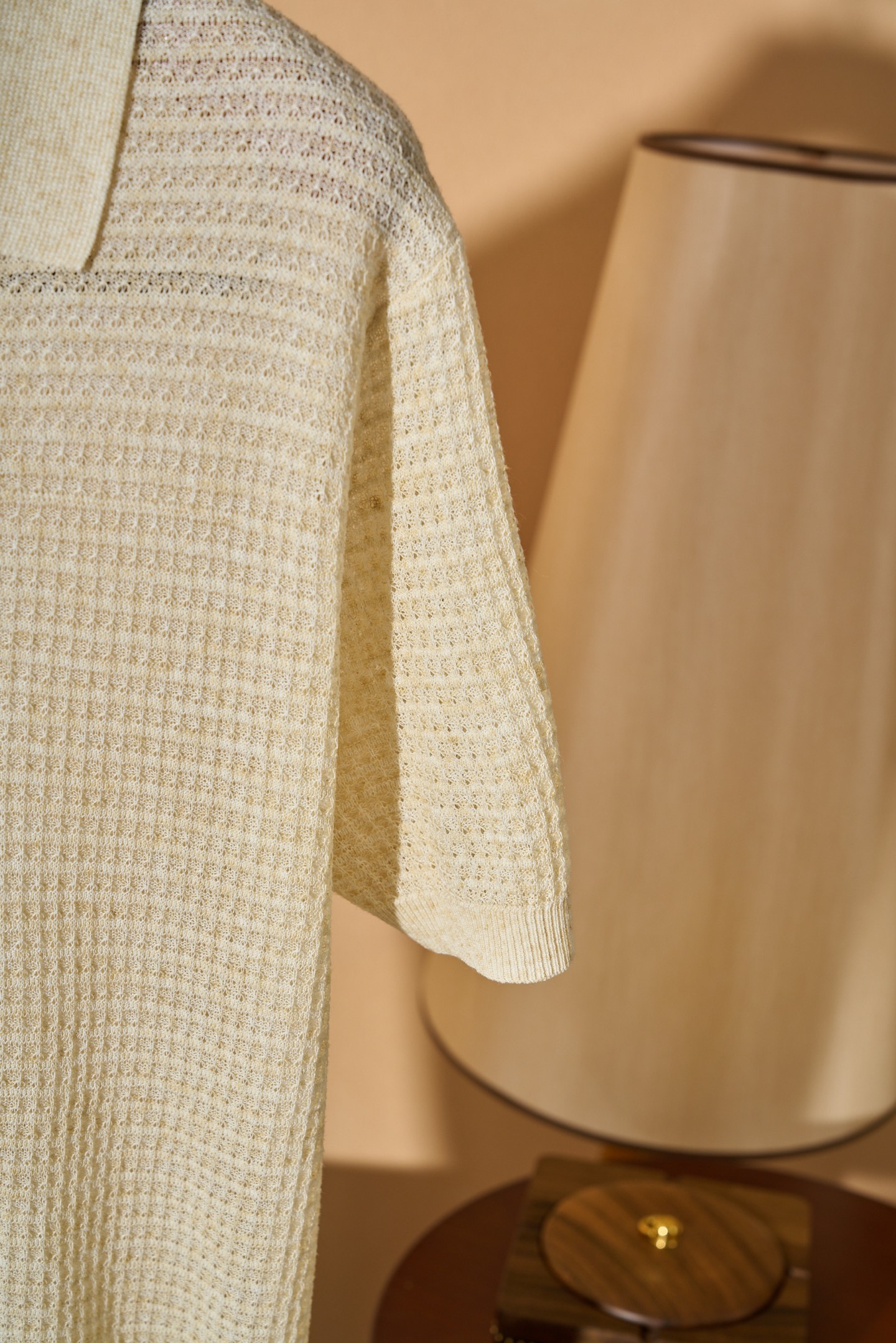 。New#🟥Loro Piana 华夫格针织POLO衫，标志性的亚麻混纺肌理，自带会呼吸的透气孔夏天的松