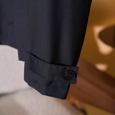 New# 🟥ZEGNA 杰家 新款来袭!精简主义者的抗皱,商务通勤一键体面 羊毛翻领夹克外套。 采用利落短款翻领剪裁,无 New# 🟥ZEGNA 杰家 新款来袭!精简主义者的抗皱,商务通勤一键体面 羊毛翻领夹克外套。 采用利落短款翻领剪裁,无