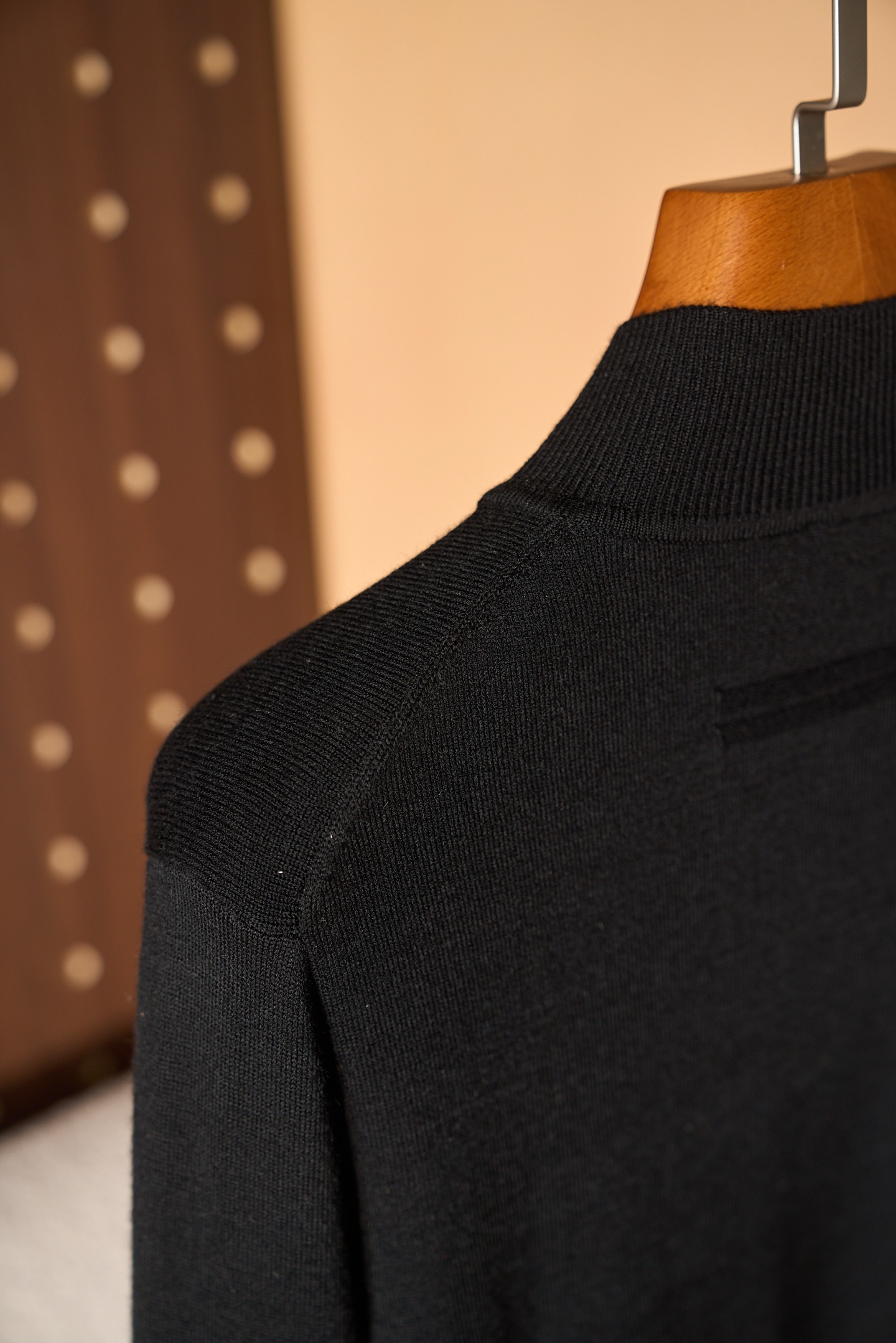 New# 🟥Zegna 杰尼亚 甄选硬朗男士羊毛拉链开衫，100%羊毛面料轻盈蓬松，带来无与伦比的亲肤触感，就像被一缕暖