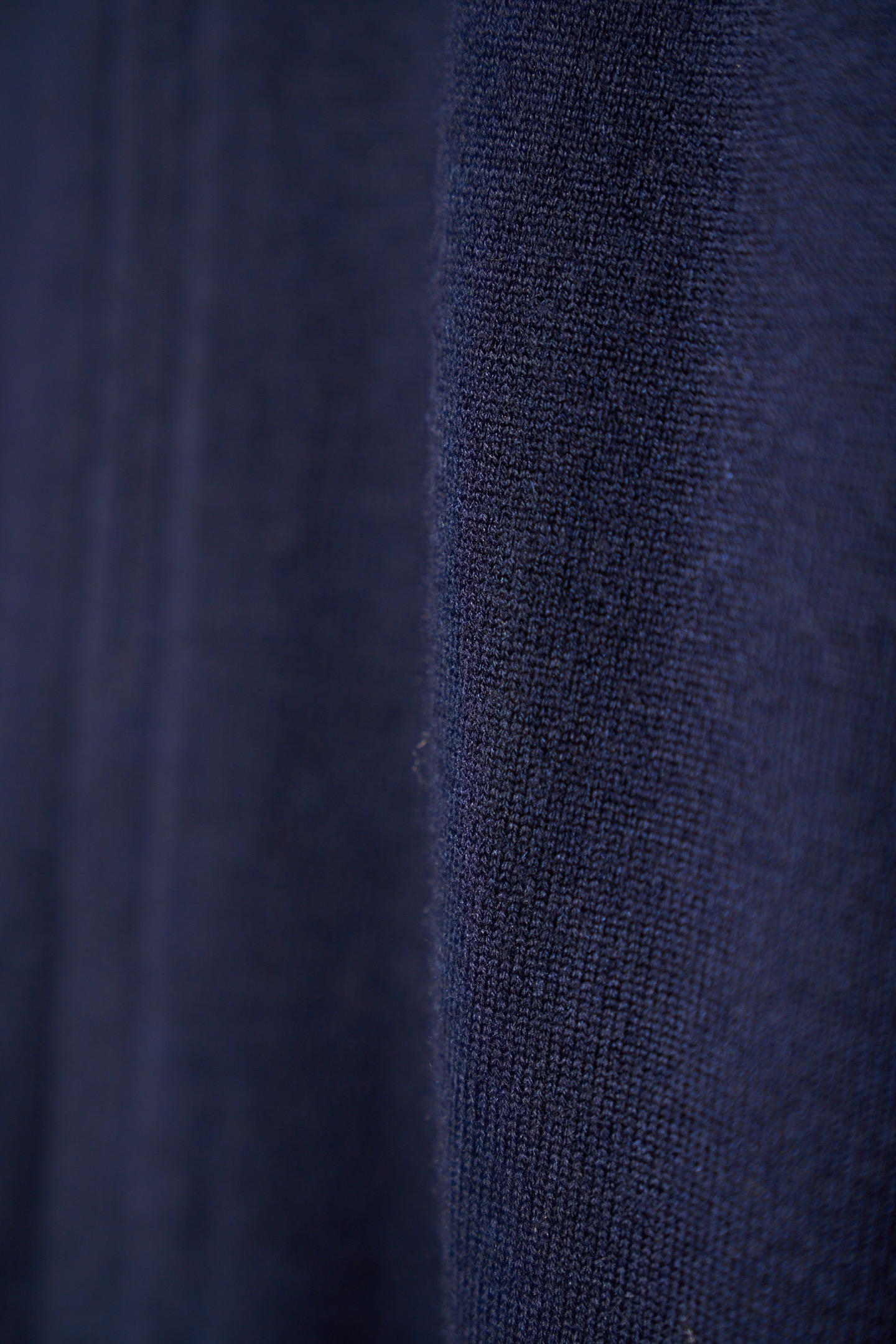 New# 🟥Zegna 杰尼亚 甄选硬朗男士羊毛拉链开衫，100%羊毛面料轻盈蓬松，带来无与伦比的亲肤触感，就像被一缕暖