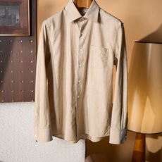 New# 🟥Kiton 新款来袭!亚麻衬衫,独家巨献,胸前设计口袋,麻料以其独特的面料特点和休闲自然的风格,成为这个春夏 New# 🟥Kiton 新款来袭!亚麻衬衫,独家巨献,胸前设计口袋,麻料以其独特的面料特点和休闲自然的风格,成为这个春夏