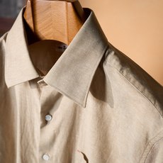 New# 🟥Kiton 新款来袭!亚麻衬衫,独家巨献,胸前设计口袋,麻料以其独特的面料特点和休闲自然的风格,成为这个春夏 New# 🟥Kiton 新款来袭!亚麻衬衫,独家巨献,胸前设计口袋,麻料以其独特的面料特点和休闲自然的风格,成为这个春夏