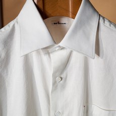 New# 🟥Kiton 新款来袭!亚麻衬衫,独家巨献,胸前设计口袋,麻料以其独特的面料特点和休闲自然的风格,成为这个春夏 New# 🟥Kiton 新款来袭!亚麻衬衫,独家巨献,胸前设计口袋,麻料以其独特的面料特点和休闲自然的风格,成为这个春夏