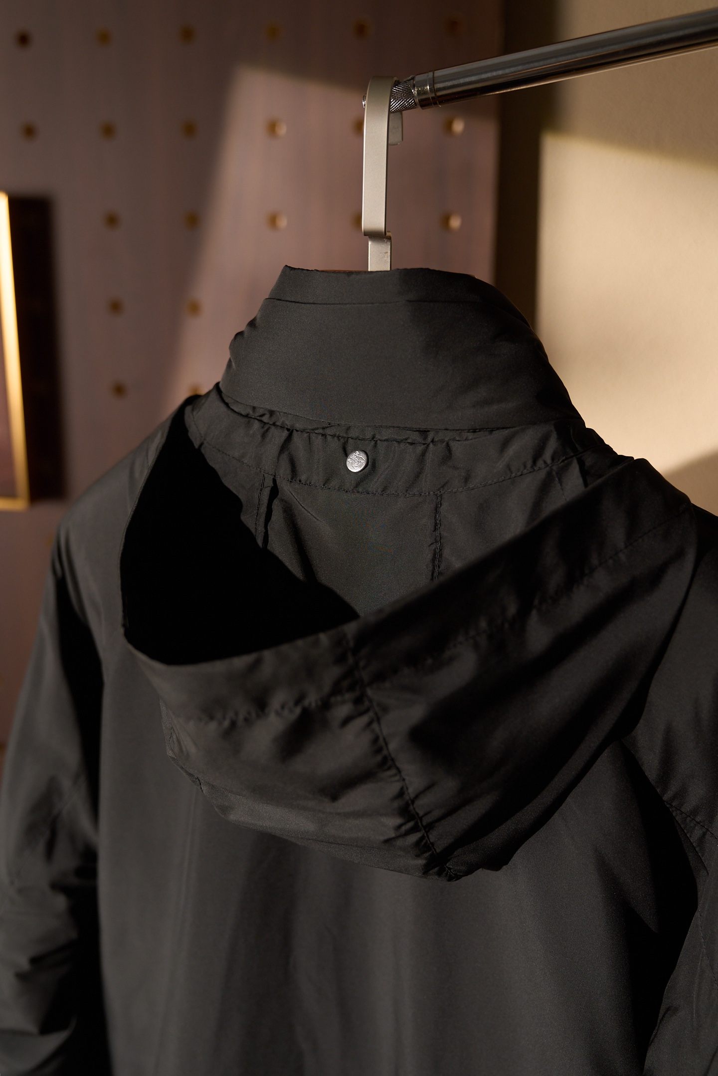 New# 🟥 Brunello Cucinelli 轻量立领薄棉夹克帽是通勤夹克，戴帽是防风外套。可拆卸连帽棉服，雾面尼
