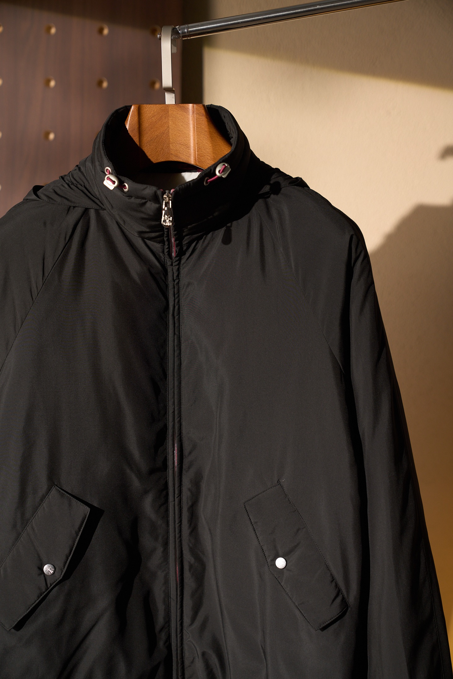 New# 🟥 Brunello Cucinelli 轻量立领薄棉夹克帽是通勤夹克，戴帽是防风外套。可拆卸连帽棉服，雾面尼