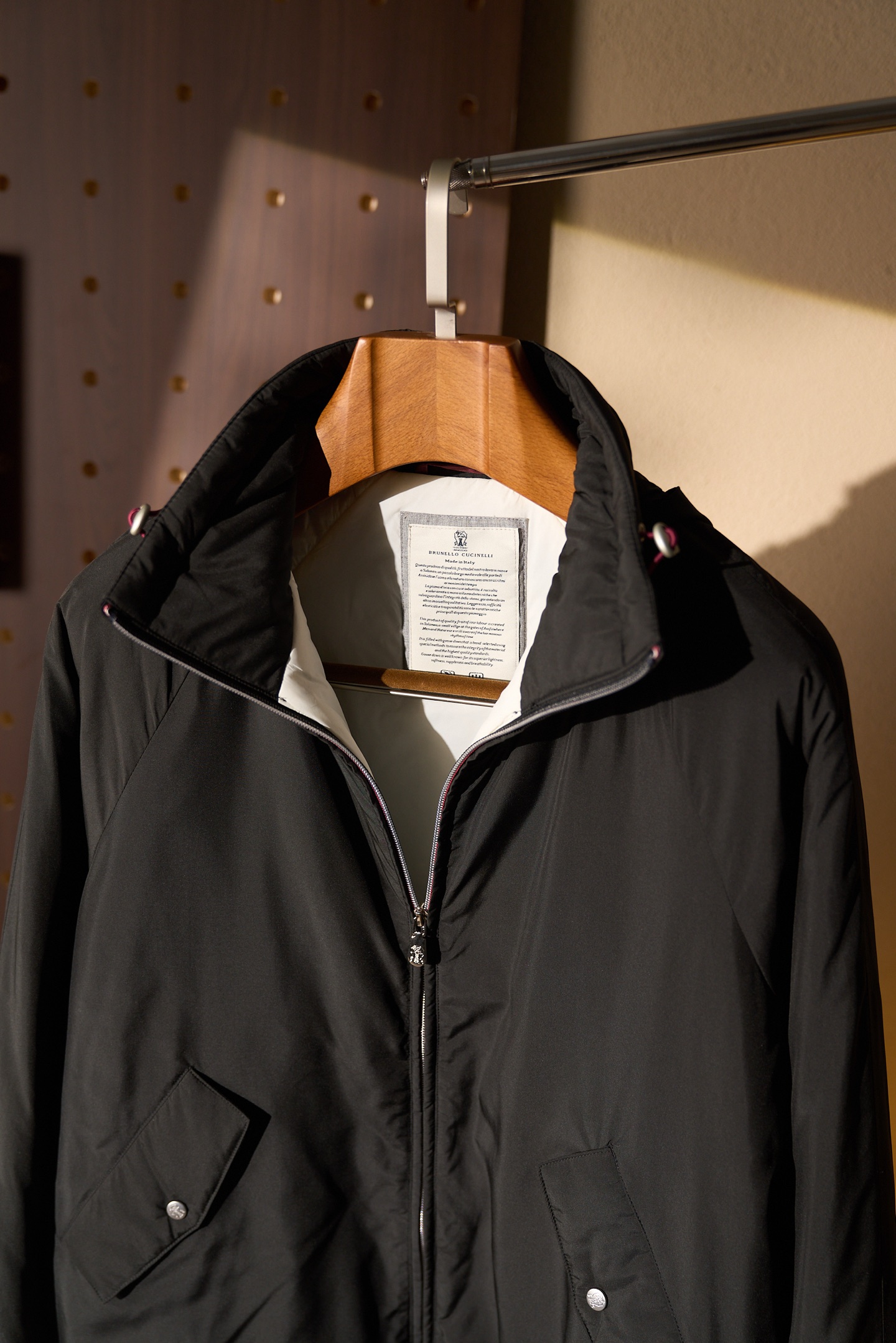 New# 🟥 Brunello Cucinelli 轻量立领薄棉夹克帽是通勤夹克，戴帽是防风外套。可拆卸连帽棉服，雾面尼