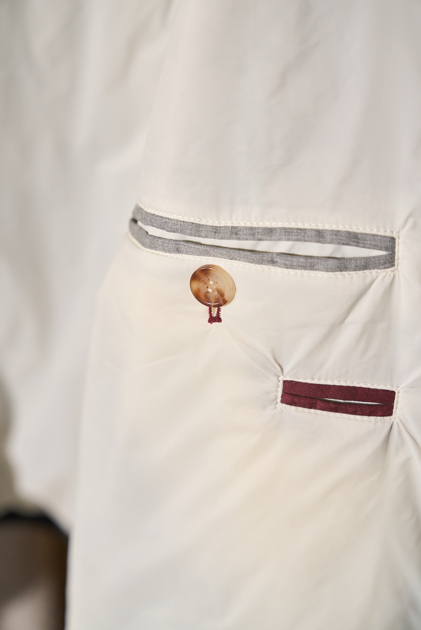 New# 🟥 Brunello Cucinelli 轻量立领薄棉夹克帽是通勤夹克，戴帽是防风外套。可拆卸连帽棉服，雾面尼