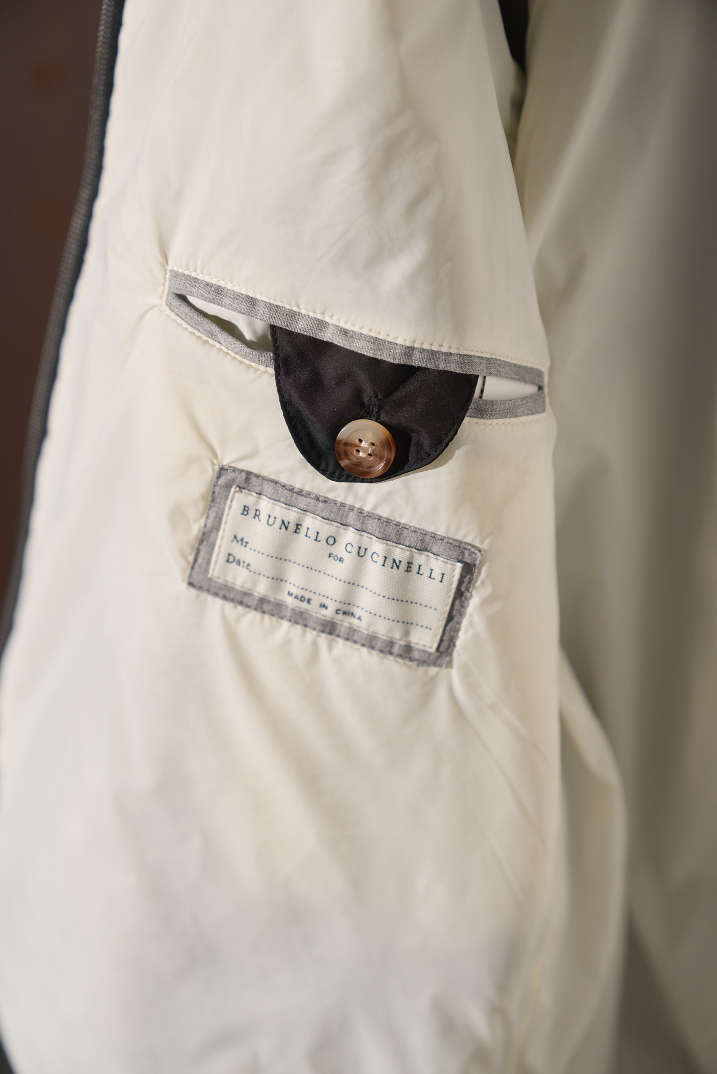 New# 🟥 Brunello Cucinelli 轻量立领薄棉夹克帽是通勤夹克，戴帽是防风外套。可拆卸连帽棉服，雾面尼