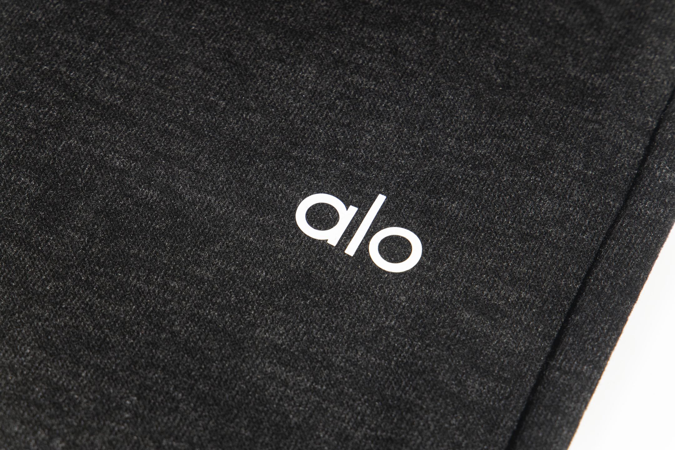 alo yoga 阔腿抖抖裤 alo爆款抖抖裤
