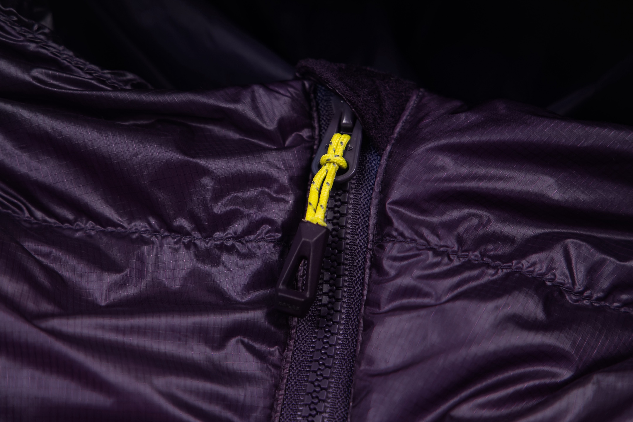 p465
KAILAS凯乐石5000GT雪山羽绒服情侣冬季新款1000蓬鹅绒保暖轻量外套
凯乐石 5000GT25最新款 注意甄别 我家是2025版 最新版 市场货均为去年款式 细节可以体现
1.填充:采用 1000 蓬95%拒水鹅绒填充。
2.拒水羽绒特性更是让它在风雪交加的环境中依旧保持出色蓬松度,保暖性能持久在线,为你在高海拔区域提供持续暖意。
3.极致轻量,减负探索之路,450G零感般轻量
4.面料:无胆布锁绒工艺,7D尼龙66防风防泼水。
现货:天池蓝 玄幽紫 苍月蓝 玄铁黑
预售:暗泉绿 玉雪粉(10天)
尺码:S M L XL XXL最大穿到200斤左右