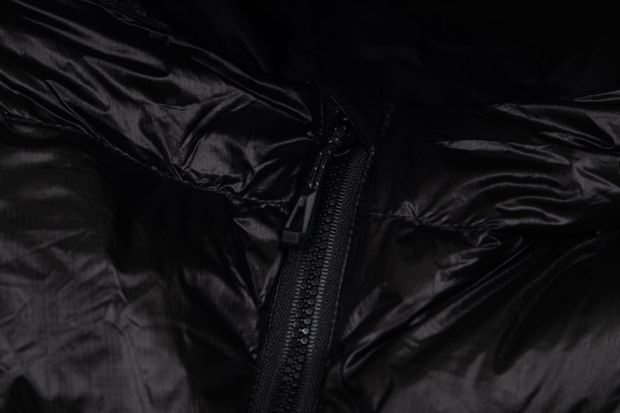 p465
KAILAS凯乐石5000GT雪山羽绒服情侣冬季新款1000蓬鹅绒保暖轻量外套
凯乐石 5000GT25最新款 注意甄别 我家是2025版 最新版 市场货均为去年款式 细节可以体现
1.填充:采用 1000 蓬95%拒水鹅绒填充。
2.拒水羽绒特性更是让它在风雪交加的环境中依旧保持出色蓬松度,保暖性能持久在线,为你在高海拔区域提供持续暖意。
3.极致轻量,减负探索之路,450G零感般轻量
4.面料:无胆布锁绒工艺,7D尼龙66防风防泼水。
现货:天池蓝 玄幽紫 苍月蓝 玄铁黑
预售:暗泉绿 玉雪粉(10天)
尺码:S M L XL XXL最大穿到200斤左右