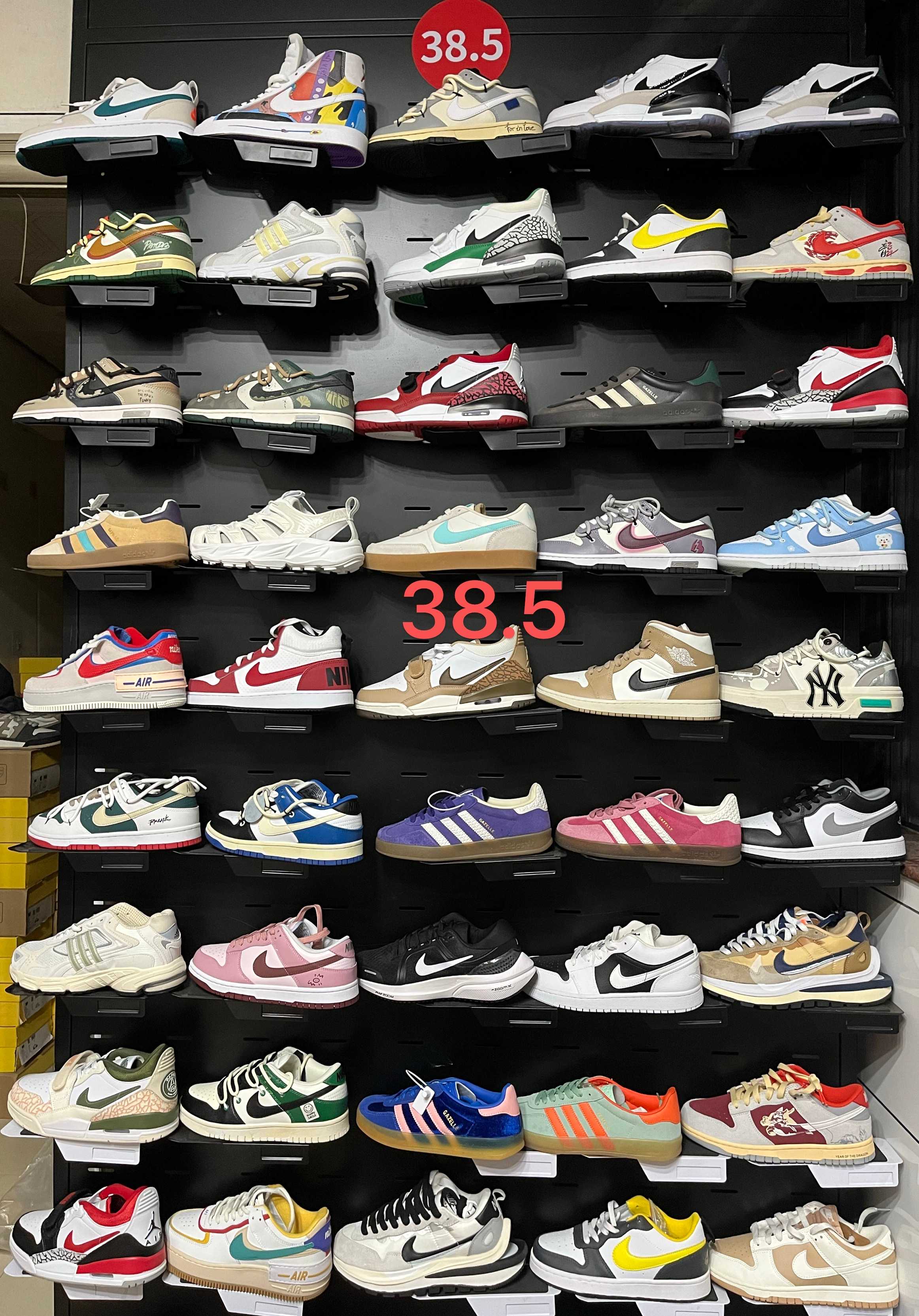 福利特价🉐️💰100   1🈷️8鞋墙更新 ！
高品质版本孤品，无质量问题不退不换！有尺码就是赚！