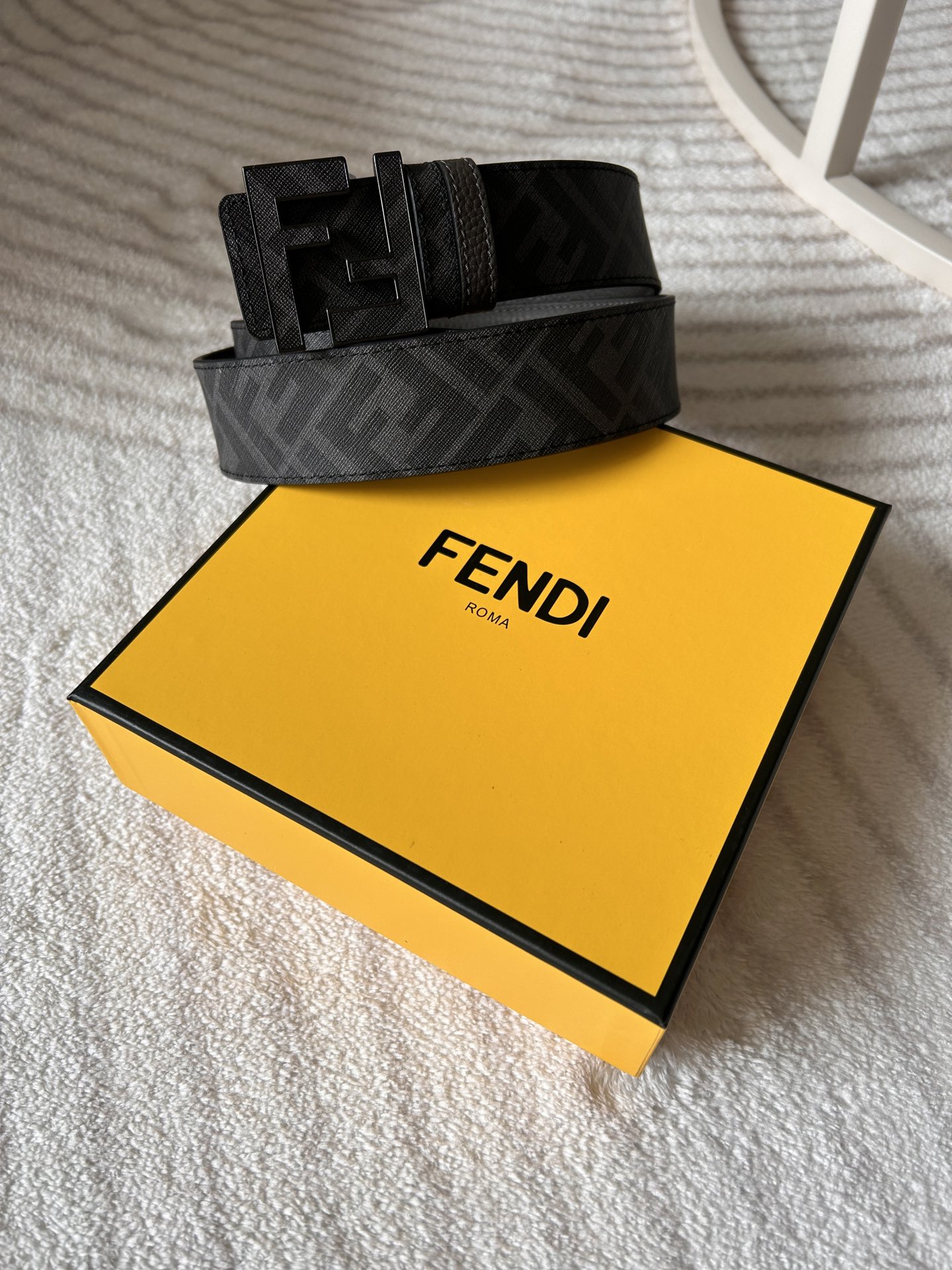 [Fendi Belts]Full of personality and vitality, on the other side is iron-gray