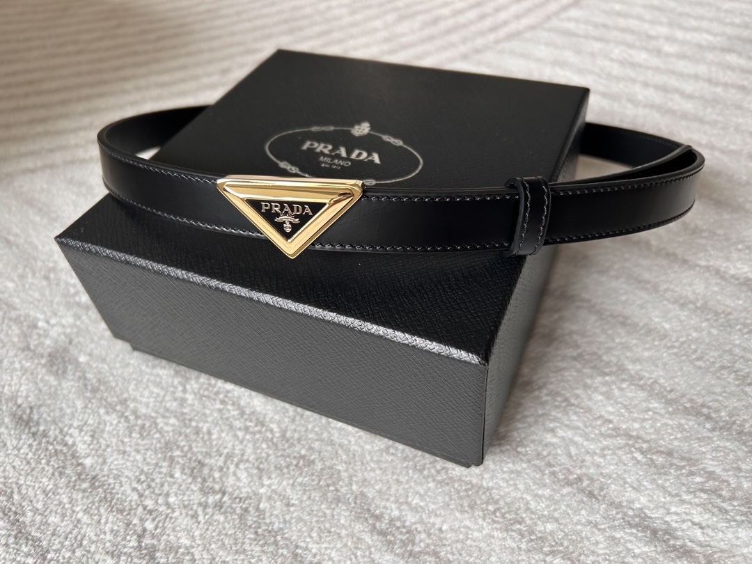 Prada Female Belt: Classic Black Leather Triangle Button, 2.0cm Wide, Stylish and Versatile. - 图片 7