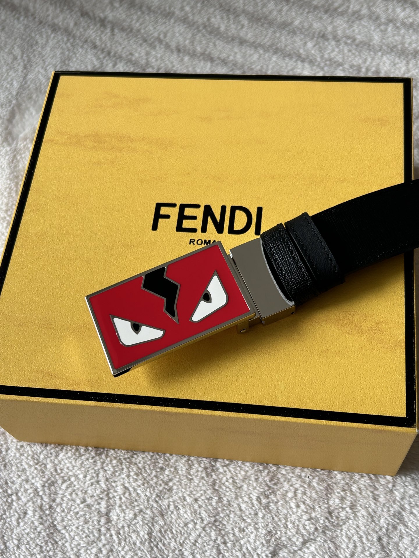 Fendi 𝕎𝕚𝕕𝕥𝕙：𝟯 𝟰𝗰𝗺 代购品质 免税包装 芬迪 FENDI 小怪兽 进口牛皮双面可用/搭配精品纯铜五金扣 对版开模 精工细节走线 做工 长度可自由裁剪