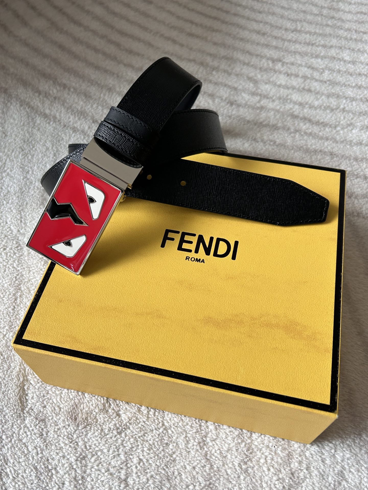 Fendi 𝕎𝕚𝕕𝕥𝕙：𝟯 𝟰𝗰𝗺 代购品质 免税包装 芬迪 FENDI 小怪兽 进口牛皮双面可用/搭配精品纯铜五金扣 对版开模 精工细节走线 做工 长度可自由裁剪