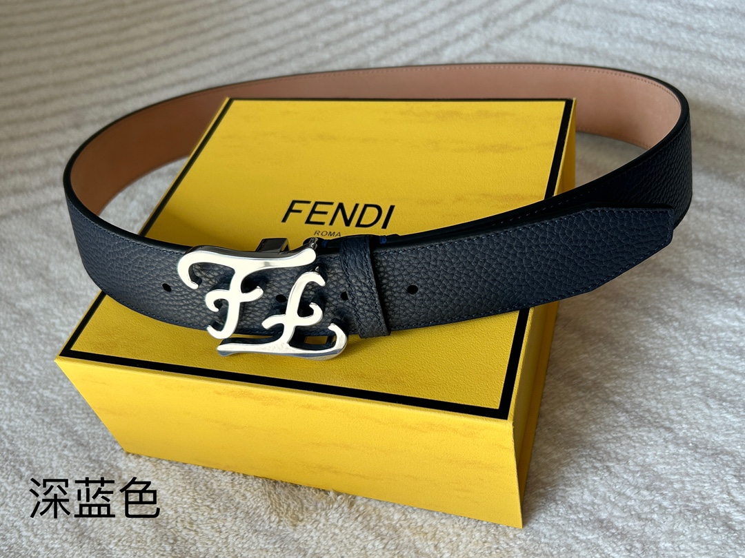  FENDI （芬迪）专柜同款 男款休闲牛皮Karligap-hy扣环腰带 蓝色意大利罗马诺头层牛皮，宽