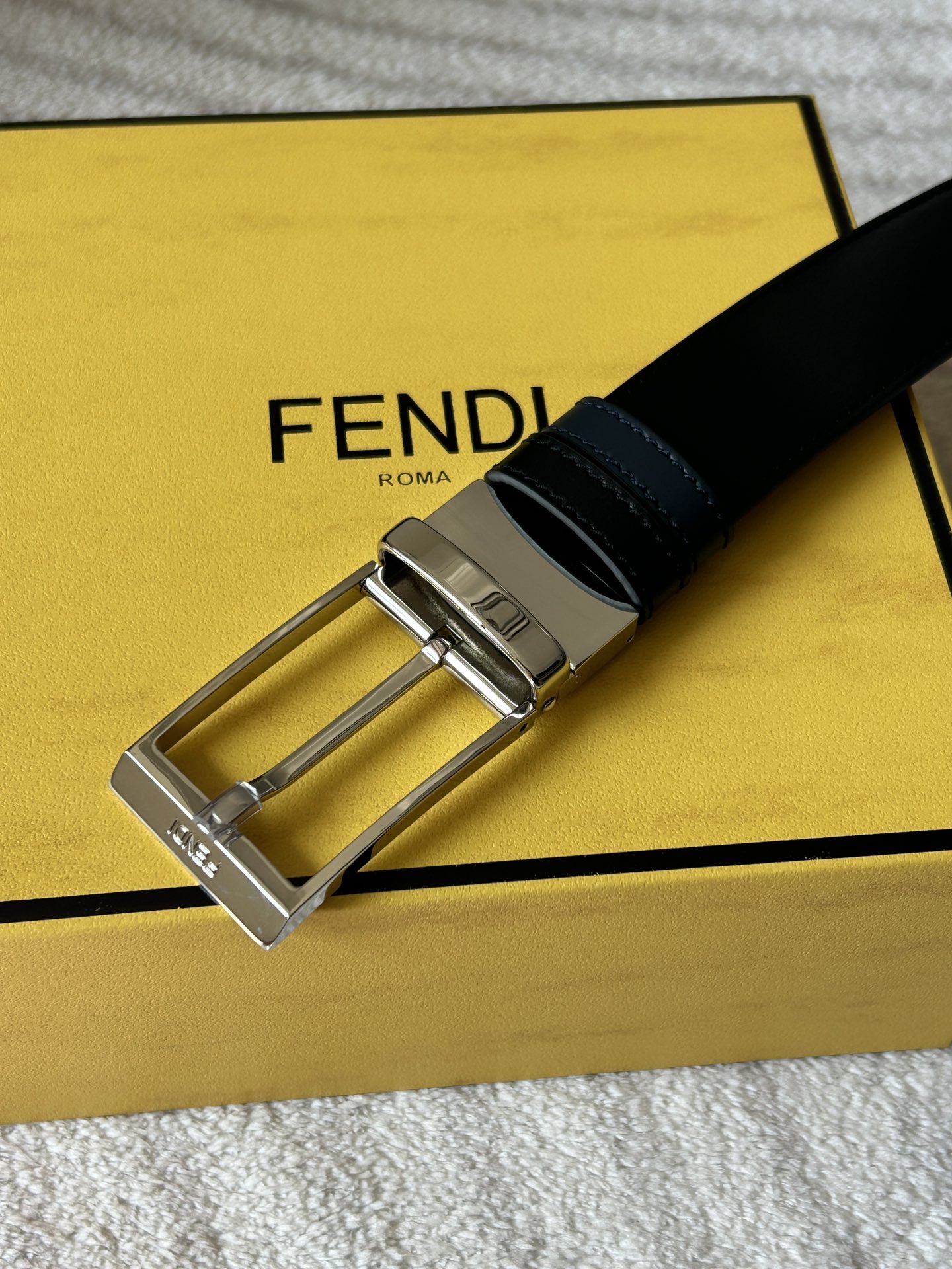 [Fendi Belts]Simple all-match needle buckle