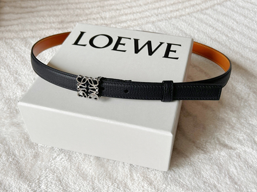 Elegant Women’s Belt: Craftsmanship and Aesthetics in Fine Detail - 图片 5
