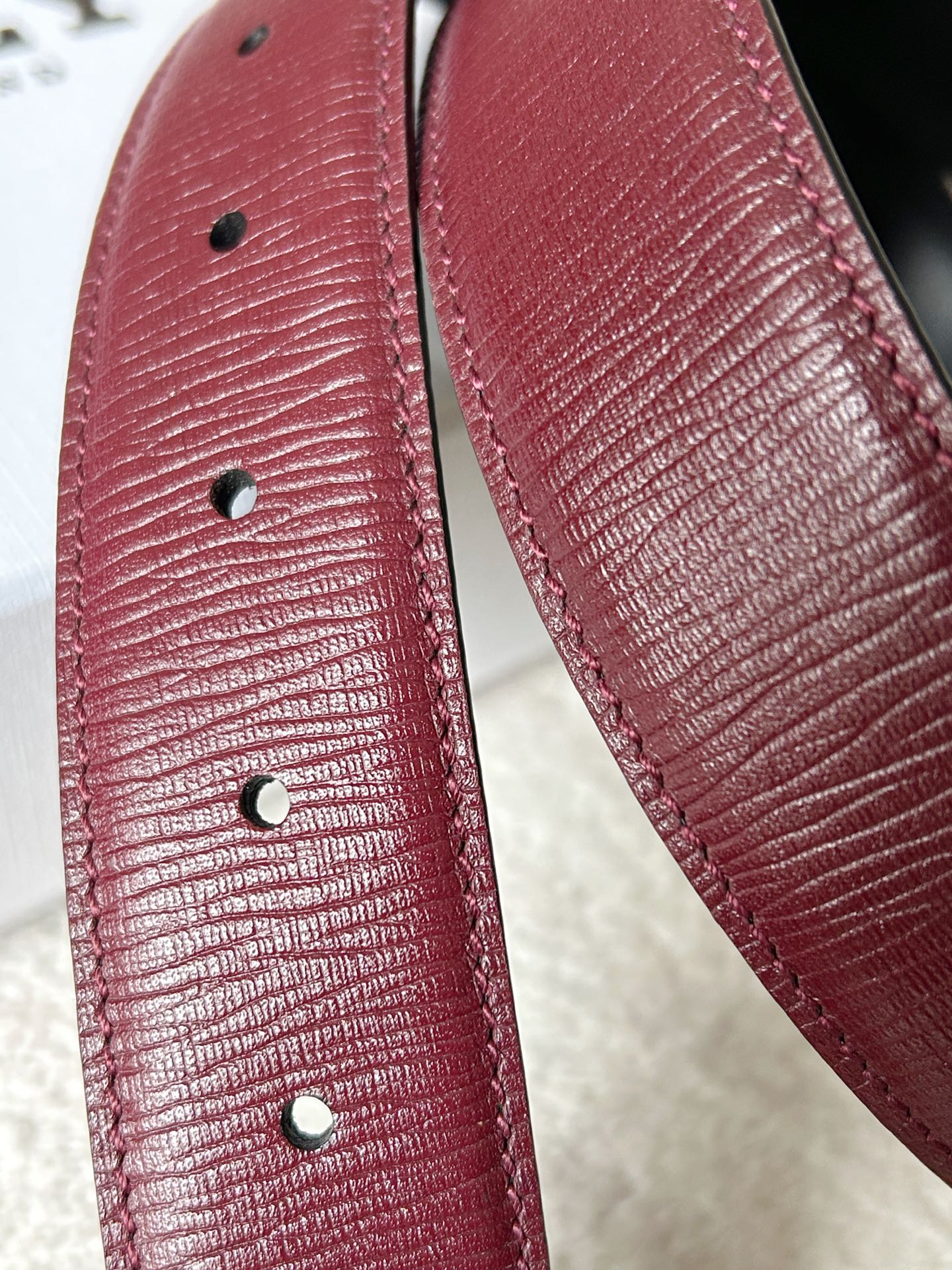 Bally Men’s Double Belt: Modern Style with Classic Black and White Stripes - 图片 6