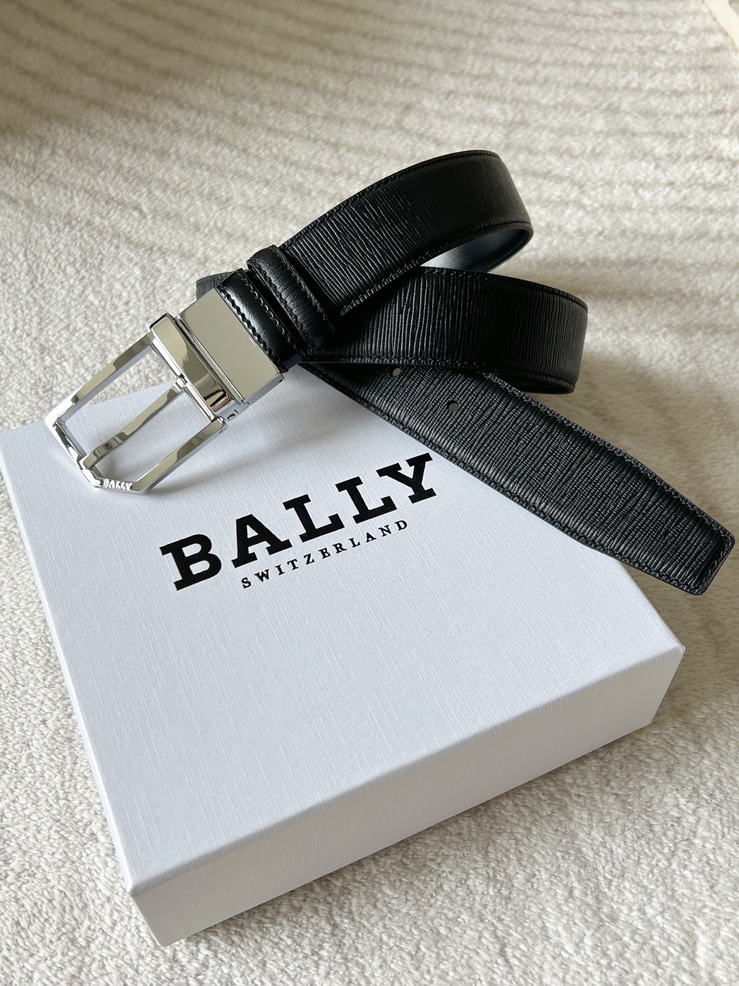 Bally Men’s Double Belt: Classic Black and White Stripe Design with Modern Twist