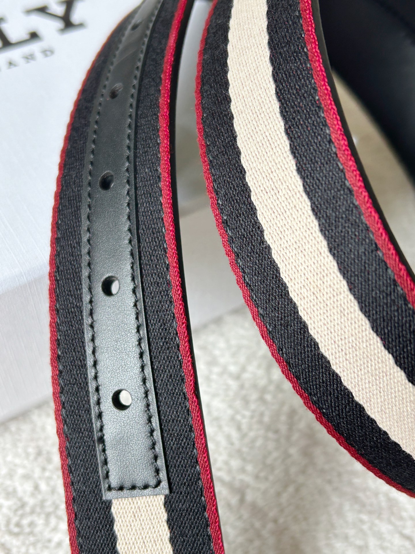 High-End BALLY Men’s Recreational Belt with Original Leather and Silver Metal Buckle - 图片 8