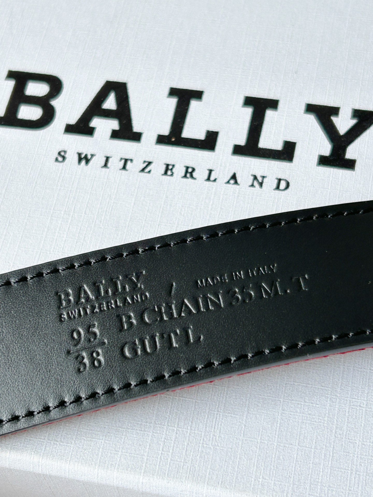High-End BALLY Men’s Recreational Belt with Original Leather and Silver Metal Buckle - 图片 9