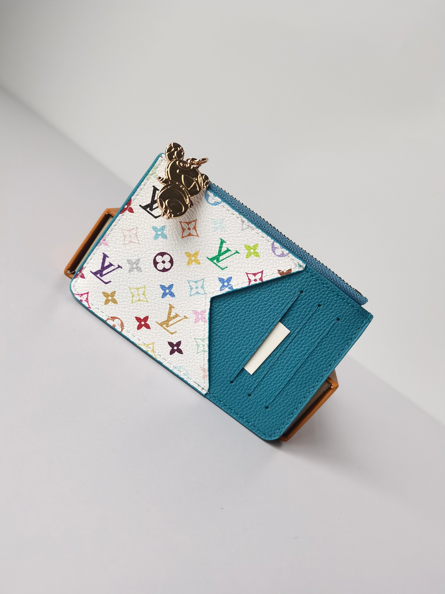 Louis Vuitton x Romy Cards: Fresh Monogram Empreinte Leather in Blue Zenium - 图片 1