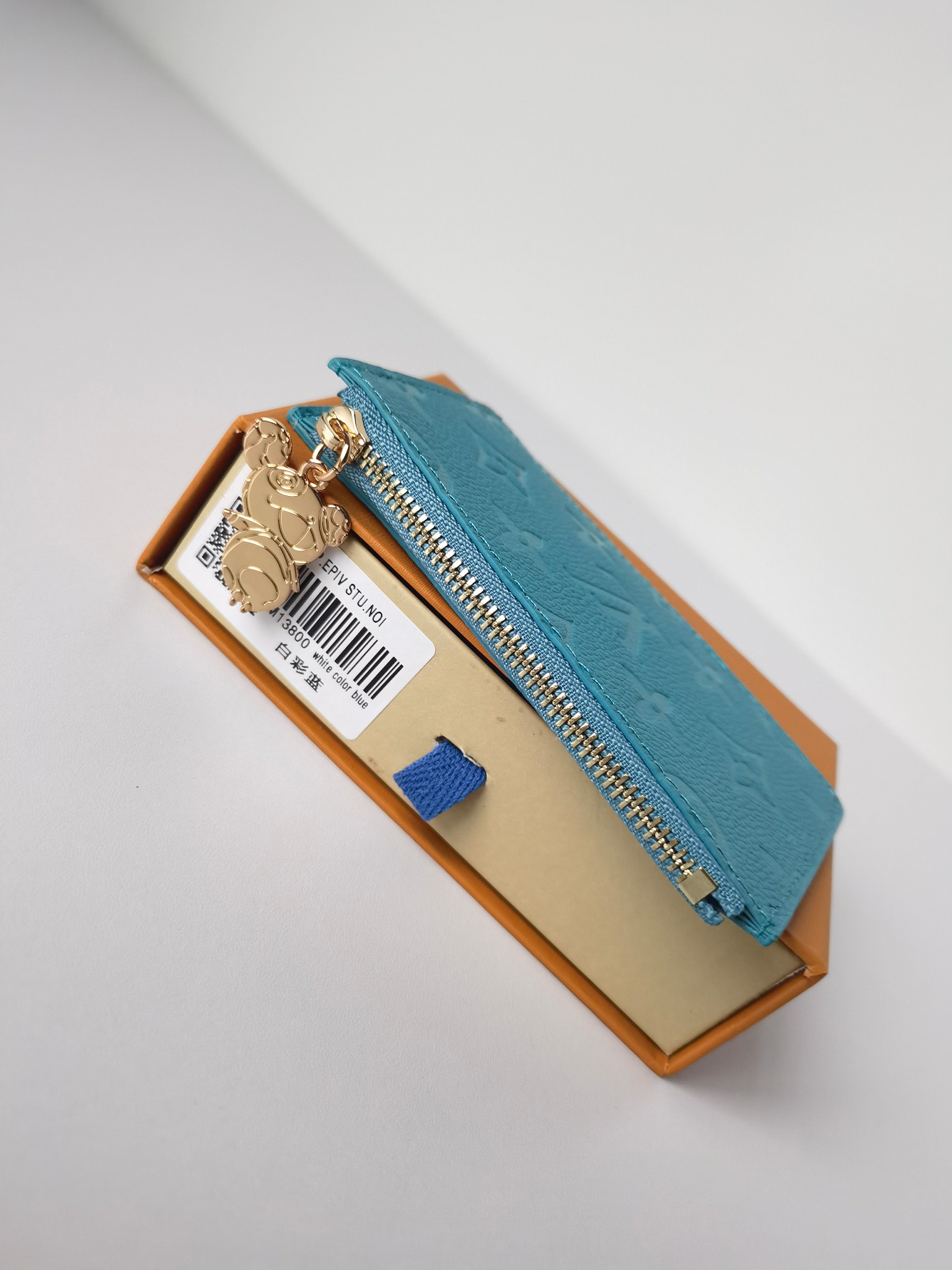 Louis Vuitton x Romy Cards: Fresh Monogram Empreinte Leather in Blue Zenium - 图片 4
