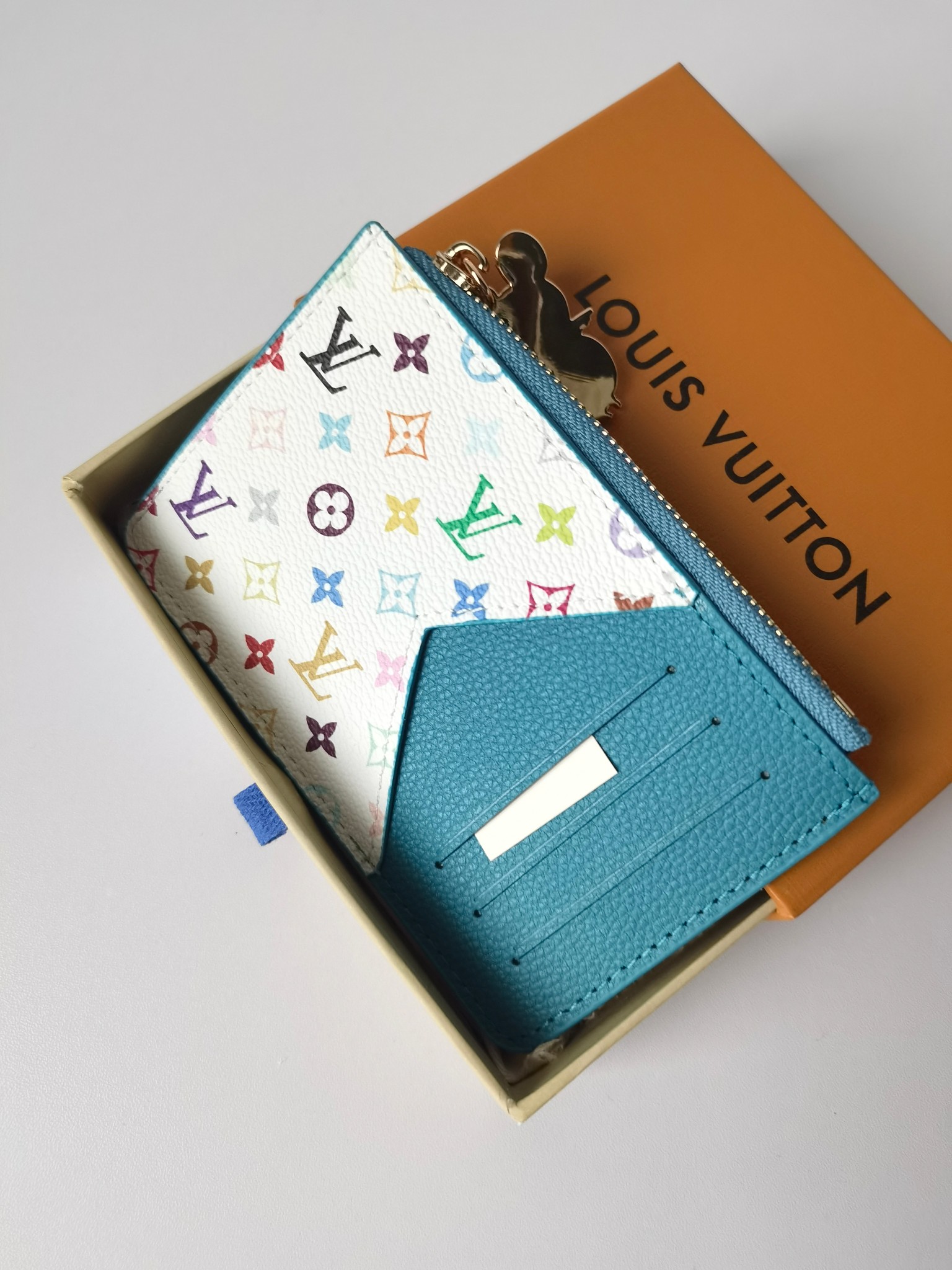 Louis Vuitton x Romy Cards: Fresh Monogram Empreinte Leather in Blue Zenium - 图片 5