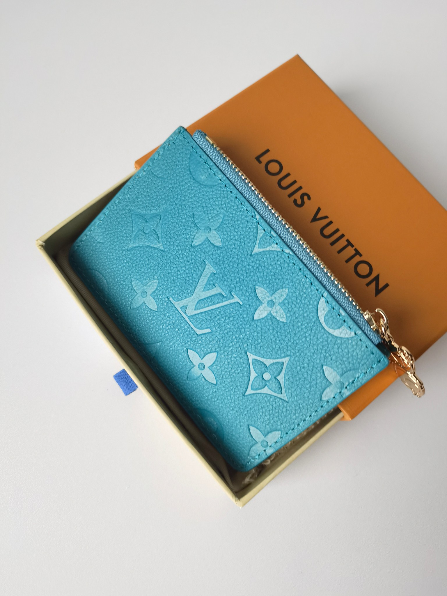 Louis Vuitton x Romy Cards: Fresh Monogram Empreinte Leather in Blue Zenium - 图片 6