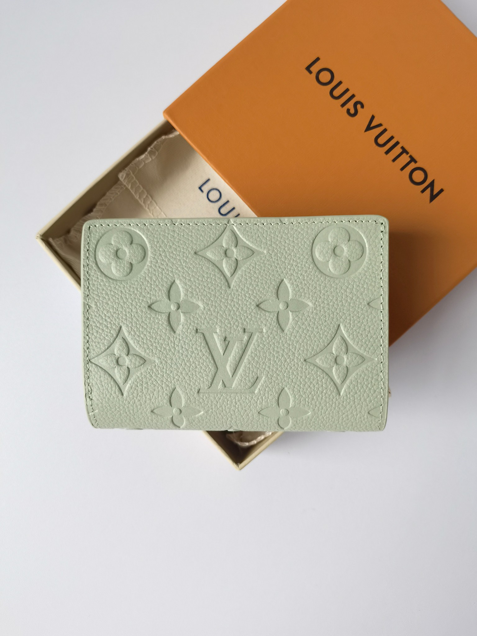 Luxurious Monogram Empreinte Cléa Money Bag in Soft Pumpkin Green – M13619. - 图片 6