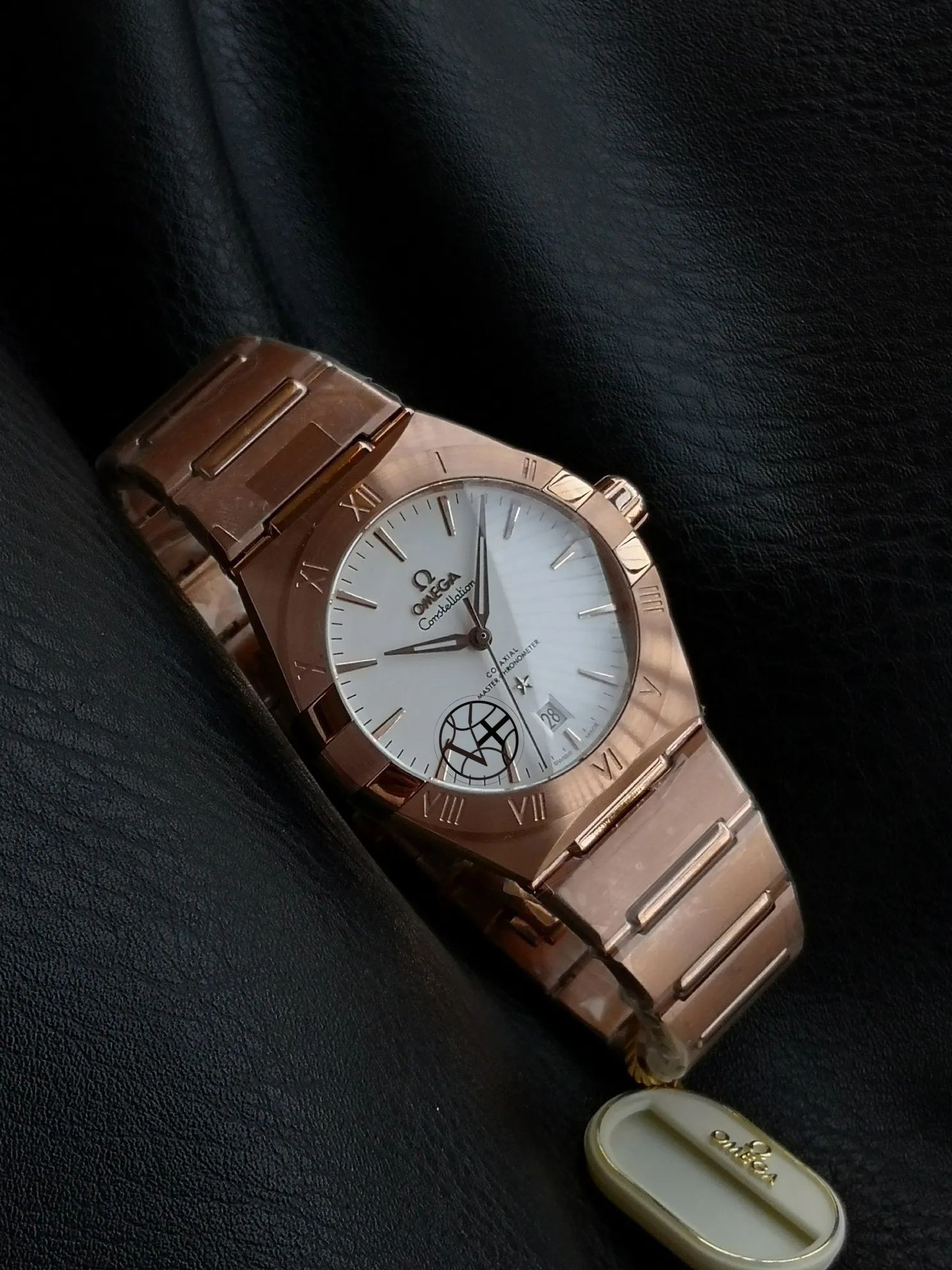 “3565 V+ Omega 39mm Constellation Series: High-Quality Upgrade with Visible Cores and Comfortable Design”