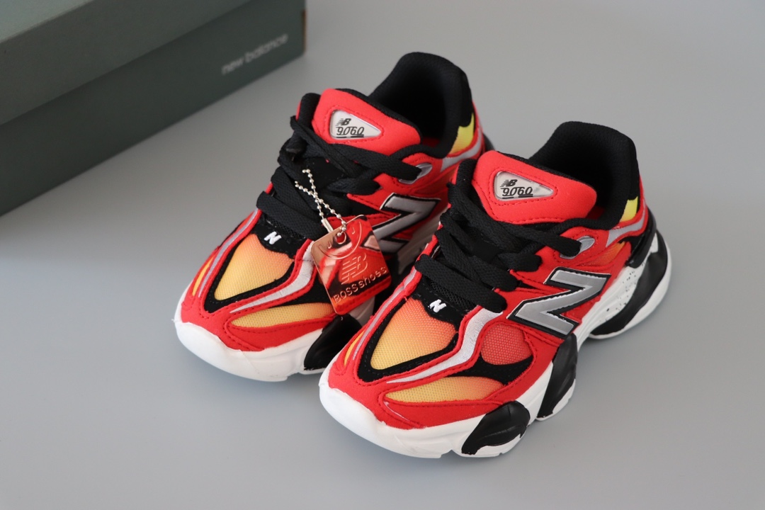 图片[9]-新百伦 New Balance NB9060童鞋26-37 海外版配色不仅显档次，鞋子也更轻盈❗️时尚大气的外观设计，学生必入的百搭童鞋款❗️-选品中心