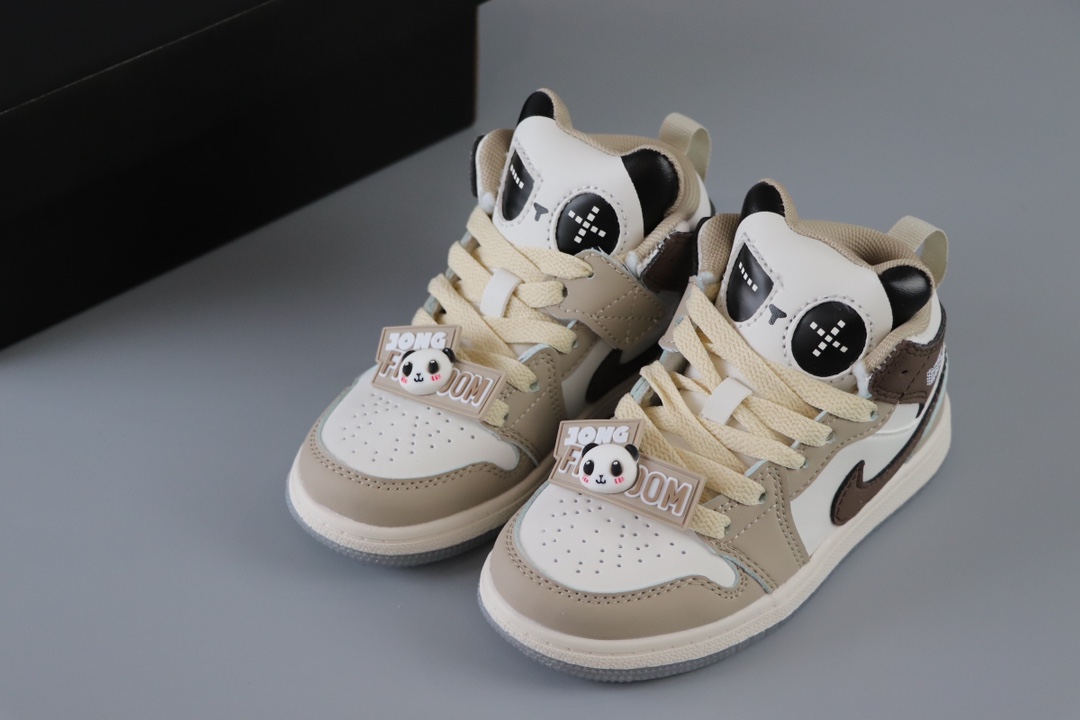 图片[9]-乔一新款亮灯熊猫儿童中帮魔术贴运动鞋 尺码：24-37 乔一款式设计，百搭又时髦🆒 鞋舌可亮灯，真的超好看😍 魔术贴设计，🉑️拆卸的可爱卡通 独家首发，推荐get✔️-选品中心