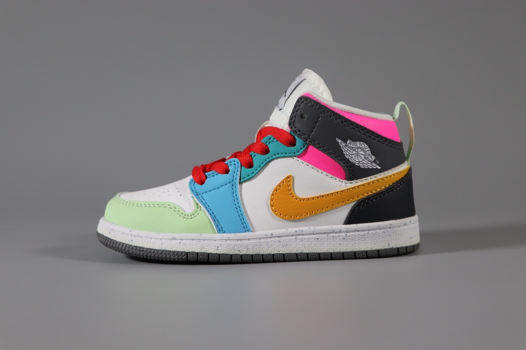 乔丹 Air Jordan 1（GS）乔丹高帮童鞋 时尚板鞋FN1188-100 尺码：22 23 24 25 26 27 28 29.5 30 31 32 33.5 34 35 36 37-选品中心