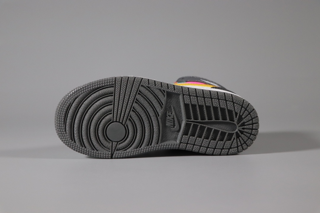 图片[3]-乔丹 Air Jordan 1（GS）乔丹高帮童鞋 时尚板鞋FN1188-100 尺码：22 23 24 25 26 27 28 29.5 30 31 32 33.5 34 35 36 37-选品中心