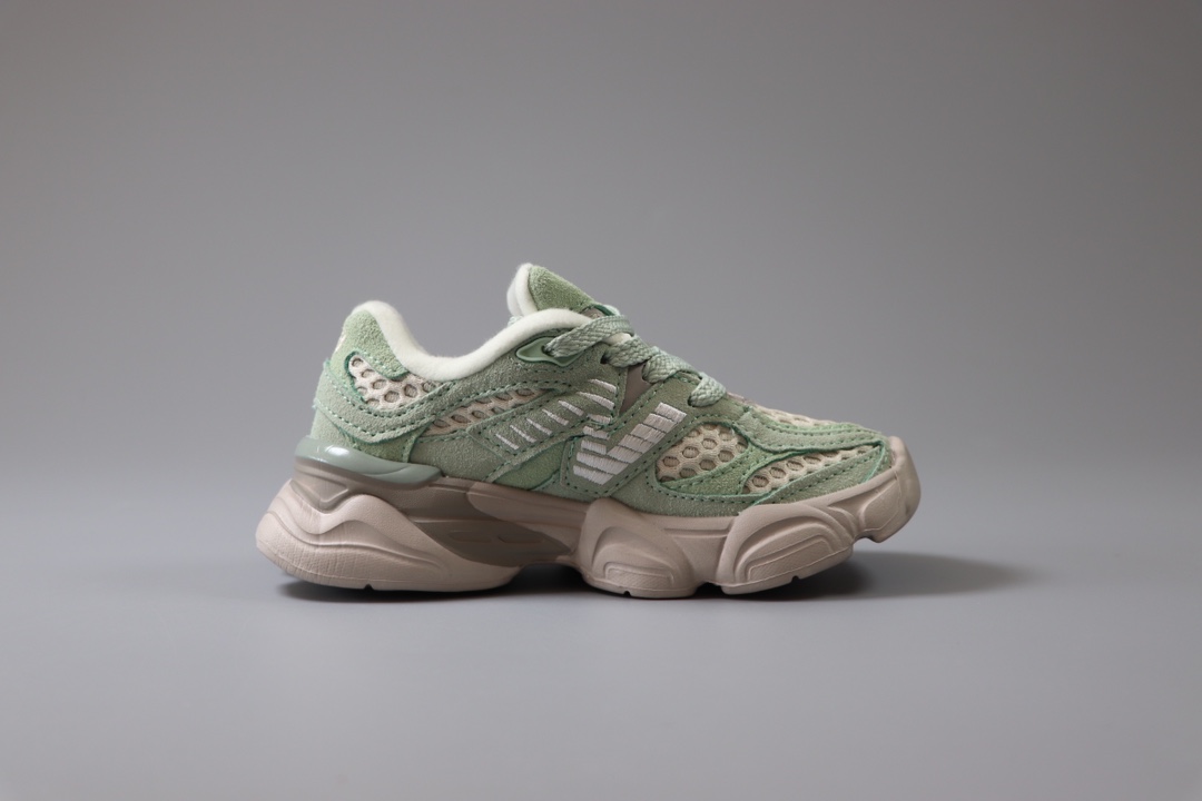 图片[2]-新百伦 New Balance NB9060童鞋26-37 海外版配色不仅显档次，鞋子也更轻盈❗️时尚大气的外观设计，学生必入的百搭童鞋款❗️-选品中心