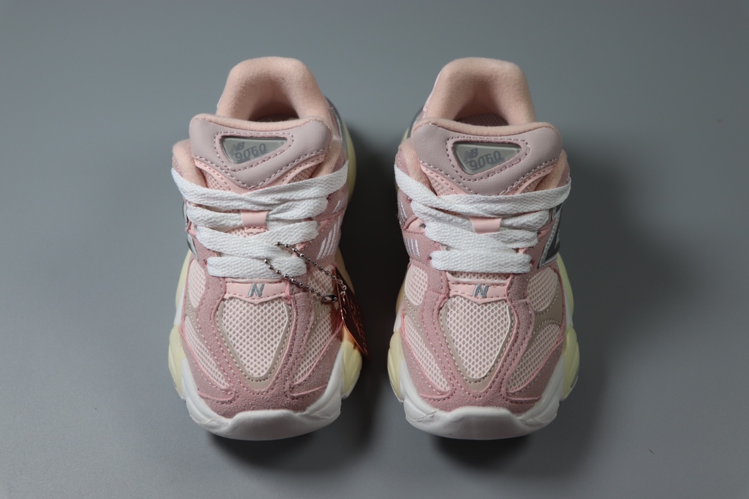 图片[5]-新百伦 New Balance NB9060童鞋26-37 海外版配色不仅显档次，鞋子也更轻盈❗️时尚大气的外观设计，学生必入的百搭童鞋款❗️-选品中心