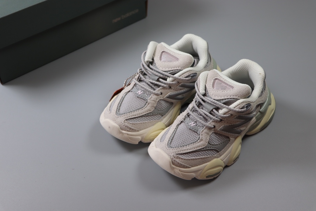 图片[9]-新百伦 New Balance NB9060童鞋26-37 海外版配色不仅显档次，鞋子也更轻盈❗️时尚大气的外观设计，学生必入的百搭童鞋款❗️-选品中心