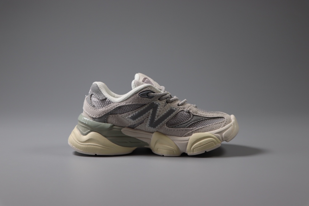 图片[2]-新百伦 New Balance NB9060童鞋26-37 海外版配色不仅显档次，鞋子也更轻盈❗️时尚大气的外观设计，学生必入的百搭童鞋款❗️-选品中心