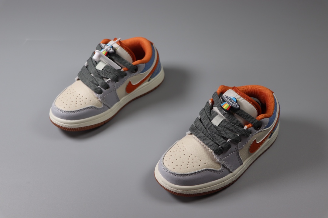图片[6]-乔丹 Air Jordan 1（GS）乔丹低帮童鞋 时尚板鞋 尺码：22 23 24 25 26 27 28 29.5 30 31 32 33.5 34 35 36 37-选品中心