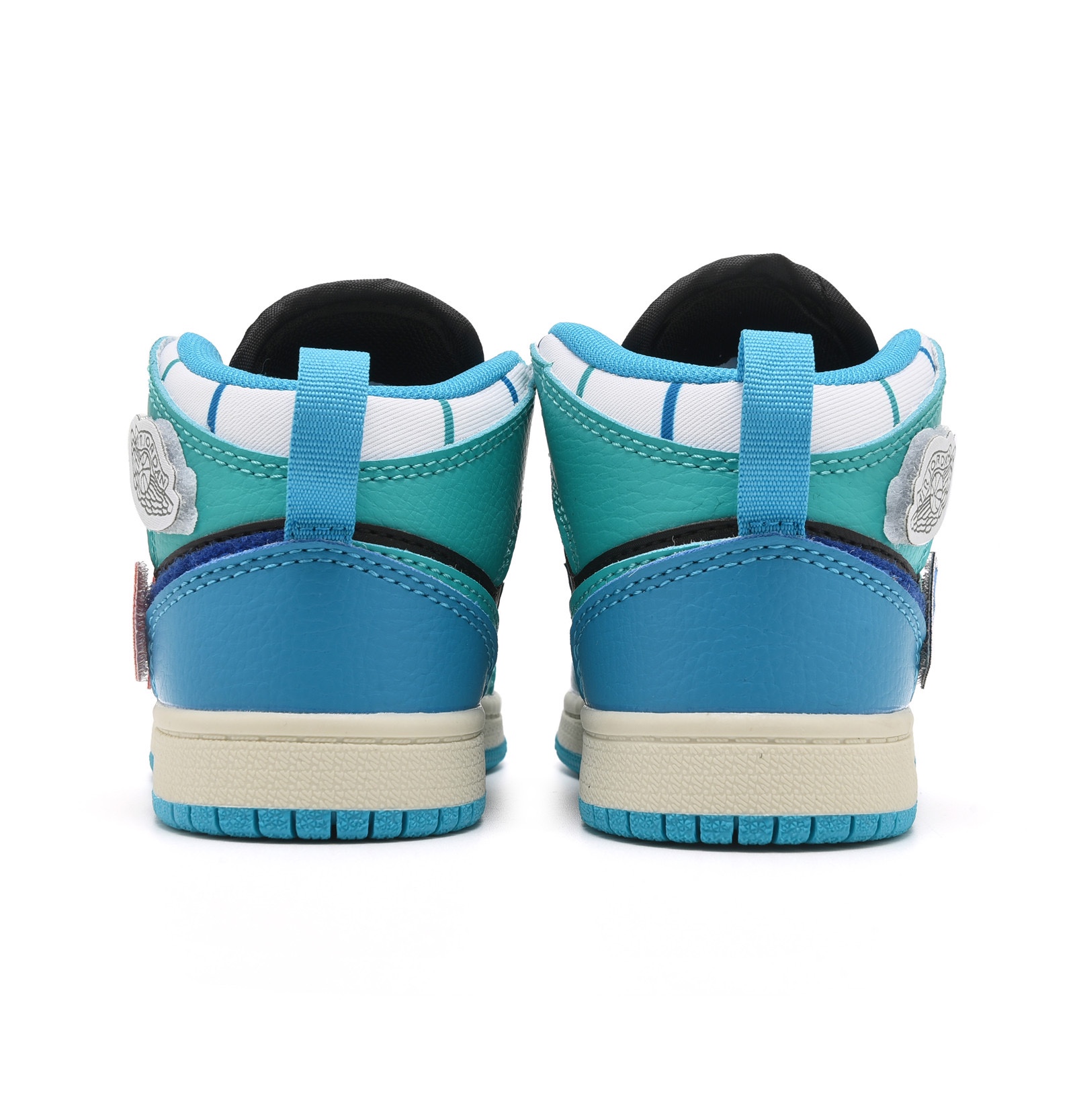 图片[4]-乔丹 Air Jordan 1（GS）乔丹高帮童鞋 时尚板鞋 时尚运动鞋 尺码：22 23 24 25 26 27 28 29.5 30 31 32 33.5 34 35 36 37-选品中心