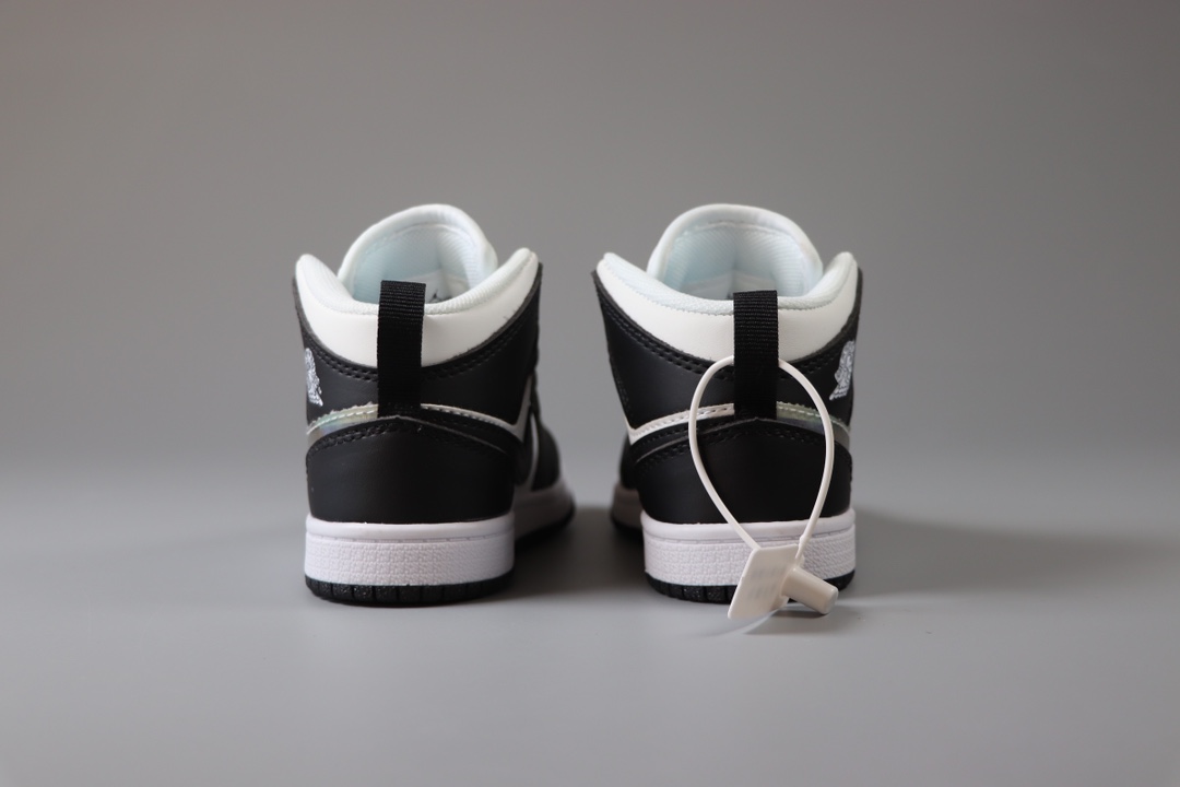 图片[4]-乔丹 Air Jordan 1（GS）乔丹高帮童鞋 时尚板鞋 时尚运动鞋 尺码：22 23 24 25 26 27 28 29.5 30 31 32 33.5 34 35 36 37-选品中心