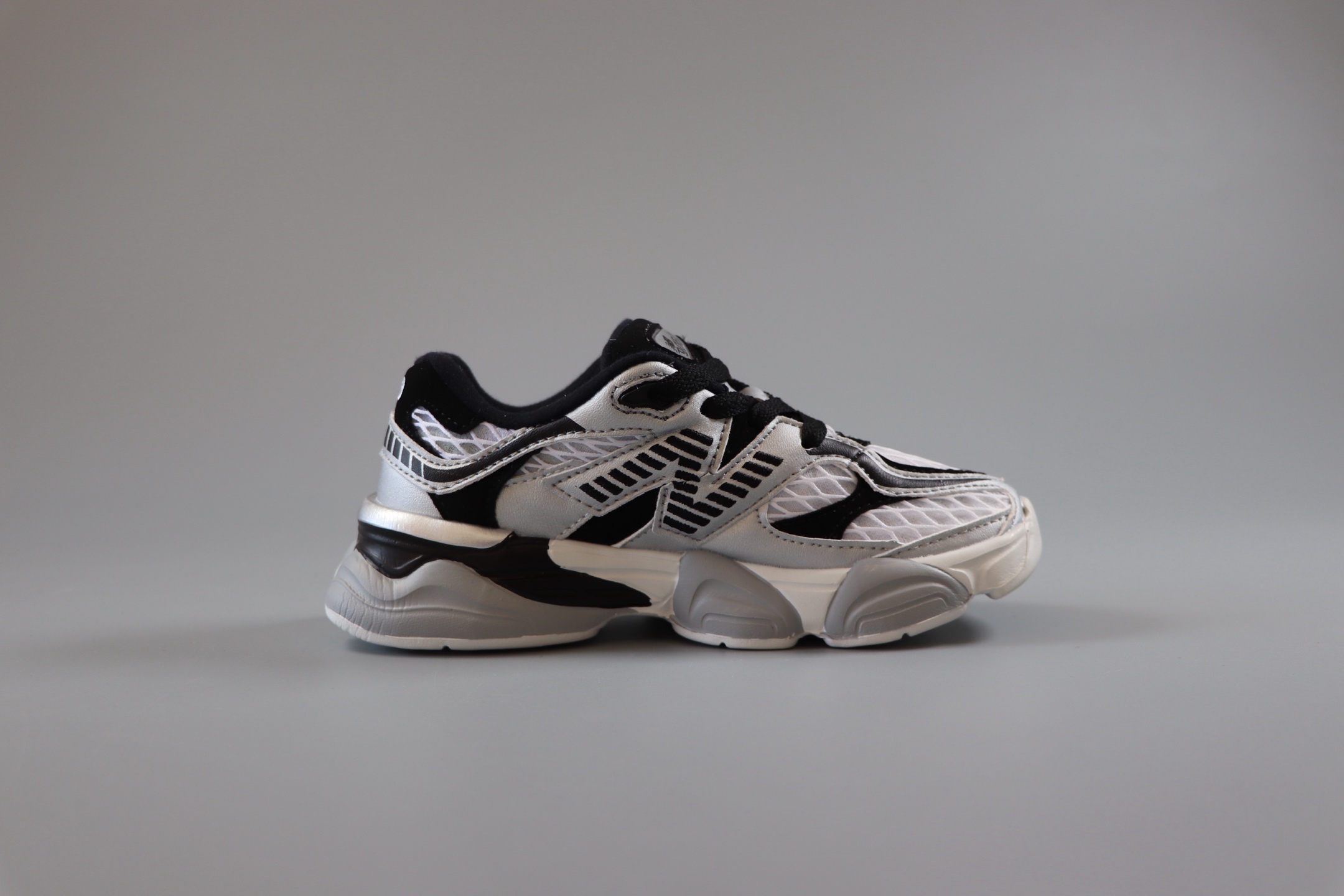 图片[2]-新百伦 New Balance NB9060童鞋26-37 海外版配色不仅显档次，鞋子也更轻盈❗️时尚大气的外观设计，学生必入的百搭童鞋款❗️-选品中心
