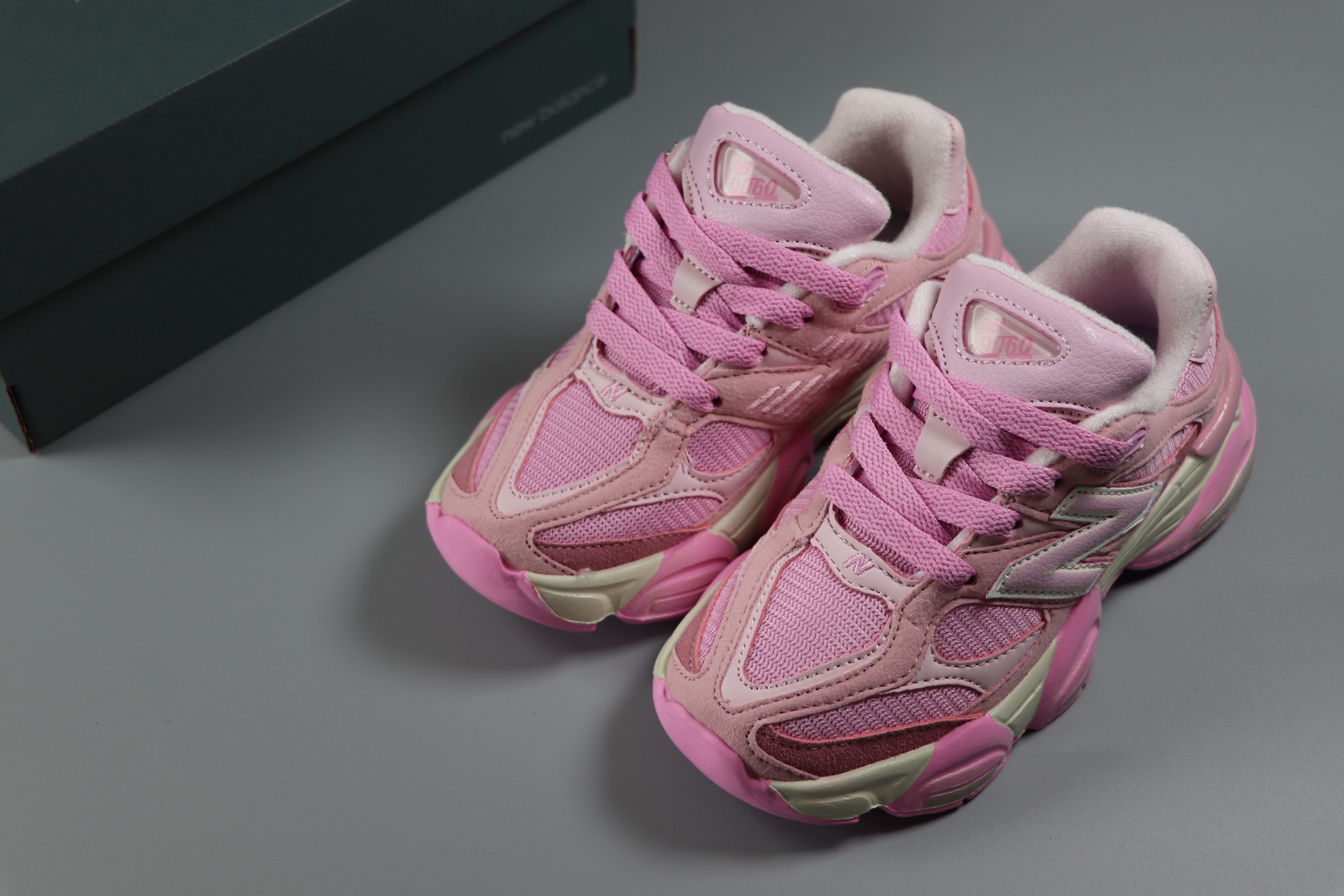 图片[9]-新百伦 New Balance NB9060童鞋26-37 海外版配色不仅显档次，鞋子也更轻盈❗️时尚大气的外观设计，学生必入的百搭童鞋款❗️-选品中心